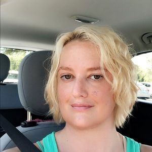 Meet your Posher, Stefanie